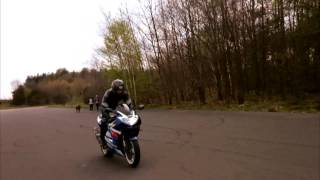 Suzuki Gsxr 1000 k1 Wheelie [upl. by Akirdnahs818]