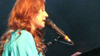 Tori Amos Brussels Oct 29th 2011 Landslide [upl. by Steward]