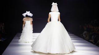 Viktor amp Rolf Bridal Spring 2023  Barcelona Bridal Fashion Week [upl. by Aeirdna]