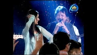 Kameez Teri Kali live song by Attaullah Khan Esakhelvi in Eid Show [upl. by Ahsed]