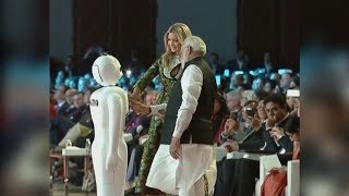 Mitra robot greets Ivanka Trump PM Modi at GES 2017  Global Entrepreneurship Summit [upl. by Grimaldi]