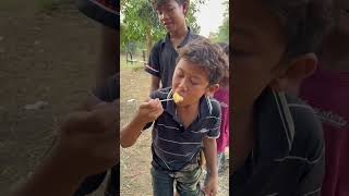 masterlee sharing his pineapple 🍍 to his friends neighbors fypシ satisfying [upl. by Bayless]