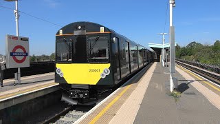 4K GWR 230001 Battery Unit at Greenford on 5Q45 amp 5Q46 Test Runs 300724 [upl. by Zetnod]