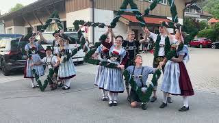 Sterntanzformation des Trachtenvereins quotGriabinga Hohenaschauquot [upl. by Natassia118]