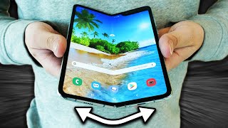 Le Smartphone Pliable de Samsung à 2020€  Galaxy Fold [upl. by Nailil]