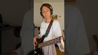 Måneskin  ZITTI E BUONI  Bass Cover 🎸🎶💯😎 bass basscover maneskin bassmusic music bassist [upl. by Lah]