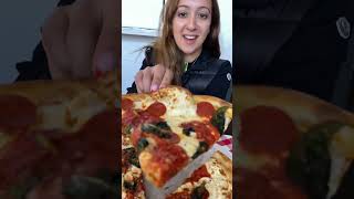 Original Grimaldis pizza Brooklyn New York review travelvlog pizza [upl. by Asiluy541]