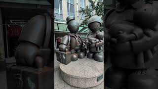 Immigrant Family by Tom Otterness canada toronto art artist artwork sculpture [upl. by Ycul]