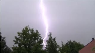 Blitzeinschlag direkt neben mir Unwetter extrem Gewitter Unwetter NRW 220617 [upl. by Harv198]