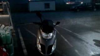 Skuter w deszczu  Kymco New Dink 50 [upl. by Sevy346]