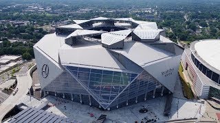 The Atlanta Falcons Revolutionary New Stadium Is Unlike Any Other Youve Seen [upl. by Assi]