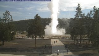 7152014  HD Yellowstone  Old Faithful  Geyser erupts Mushroom Cloud  larger than quotnormalquot [upl. by Nylahsoj]