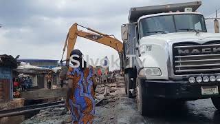 GOV OTTI CLEAN SCHOOL ROAD CANAL TO ABA RIVER aba abiastate nigeria vlog content update [upl. by Tillio387]