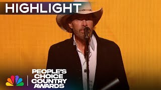 Toby Keith Accepts the Country Icon Award at the 2023 Peoples Choice Country Awards  NBC [upl. by Llevad139]