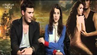 Sam Clafin and Àstrid BergèsFrisbey chat Pirates 4 [upl. by Rolyab]