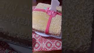 Overload yema cake cakedecoratingtutorials caketutorial cakedecorationtutorial yemacake shorts [upl. by Nassi]