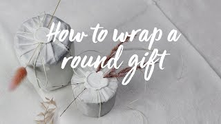 Panduro DIY – How to wrap a round gift [upl. by Rebak]