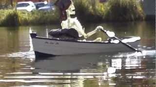 Du Oar Di radio controlled rowing boat short vid [upl. by Gigi]