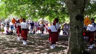 Lithgow Highlands Pipe Band  Blackheath Rhododendron Festival 2013 [upl. by Evangelia828]