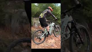 MTB Jump  Salto BTT shorts jump salto [upl. by Angelica]