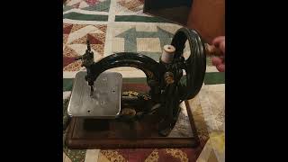 Glass Tension Willcox amp Gibbs Handcrank [upl. by Fredela121]