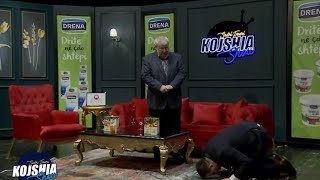 Kojshia Show Hoxhë Irfan Salihu Hoxha i kerkon Moderatorit te fal Namaz në Emision [upl. by Zetnauq]