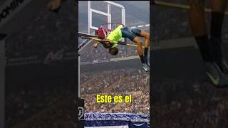 El salto más irreal de todos los deportes‼️👀 viral shorts youtubeshorts trackandfield futbol [upl. by Clarice]