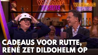 Mark Rutte ontvangt Vandaag Insidecadeaus René zet dildohelm op  VANDAAG INSIDE [upl. by Alburg]