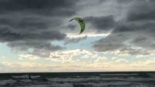 kitesurfing Real Sea waves amp soundsoceanwaves naturelovers beautiful ocean view victoria [upl. by Wilen852]