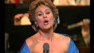 Dame Kiri Te Kanawa sings quotQuando men voquot  quotLa Bohemequot [upl. by Nesrac]