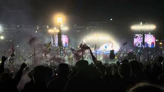 COLDPLAY  VIVA LA VIDA  GLASTONBURY FESTIVAL  2024  PYRAMID STAGE [upl. by Deehahs993]