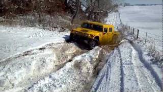 hummer H1 snowy slope [upl. by Mallen]