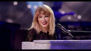 4K UHD Taylor Swift  All Too Well Live at Super Saturday Night 2017 [upl. by Claudelle]