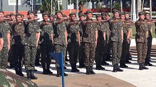 RECRUTAS REALIZANDO JURAMENTO À BANDEIRA NO 28° BIL CAMPINAS  EXÉRCITO BRASILEIRO [upl. by Shult]