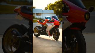 The Neo Classic Racer  MV Agusta Superveloce [upl. by Otxilac995]