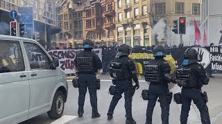 Zürich ZH Polizei stoppt Demonstrationen [upl. by Hawkie761]