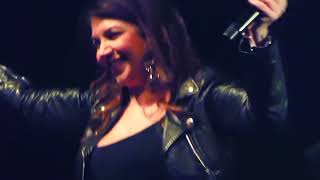 quotIl tulipano neroquot Cristina DAvena live in Cremona 2112024 [upl. by Nothgierc]