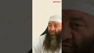 Während Khutba jemanden wecken  Hassan Dabbagh [upl. by Ettenal]