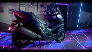 KYMCO Xciting S 400 米蘭車展揭幕影片 [upl. by Zirtaeb]