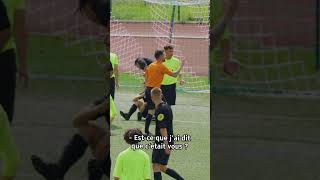 Pas simple un match entre arbitres 😂 arbitre football shorts [upl. by Ahsinyt]