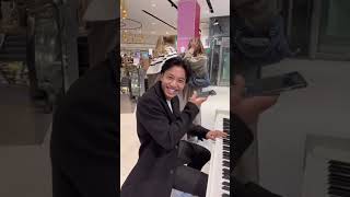 Their reactions are incredible 2 piano pianomusic [upl. by Avin]