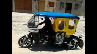 recien aprendiendo a manejar mototaxi XD [upl. by Onnem]