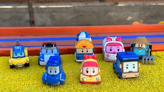 Looking Robocar Poli and friends  Toys Robocar Poli  Amber  Poli  Tracky  Benny  Mini  Posty [upl. by Bonar877]