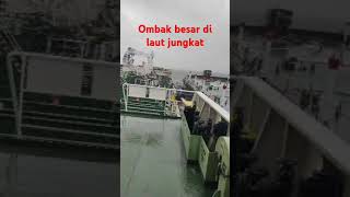 Ombak besar dilaut jungkat STS [upl. by Aleil861]