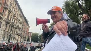 La nuova protesta dei biker milanesi  vogliamo un tavolo in comune E no agli eco talebani [upl. by Laws]