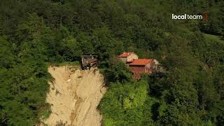 Frana a ridosso di unabitazione drone in volo a Casola Valsenio [upl. by Crocker]