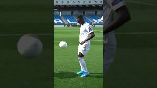 VINICIUS JR HACE TRUCOS CON UN YOUTUBER [upl. by Norean886]