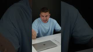 Как открывается крышка на Macbook и Ноутбуке игры laptop игровой apple macbook юмор shorts [upl. by Rossen23]