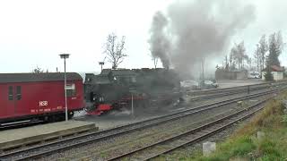 Brockenbahn  Dampfzug Ausfahrt mit viel Rauch und Dampf von Schierke hinauf zum Brocken [upl. by Saffier]